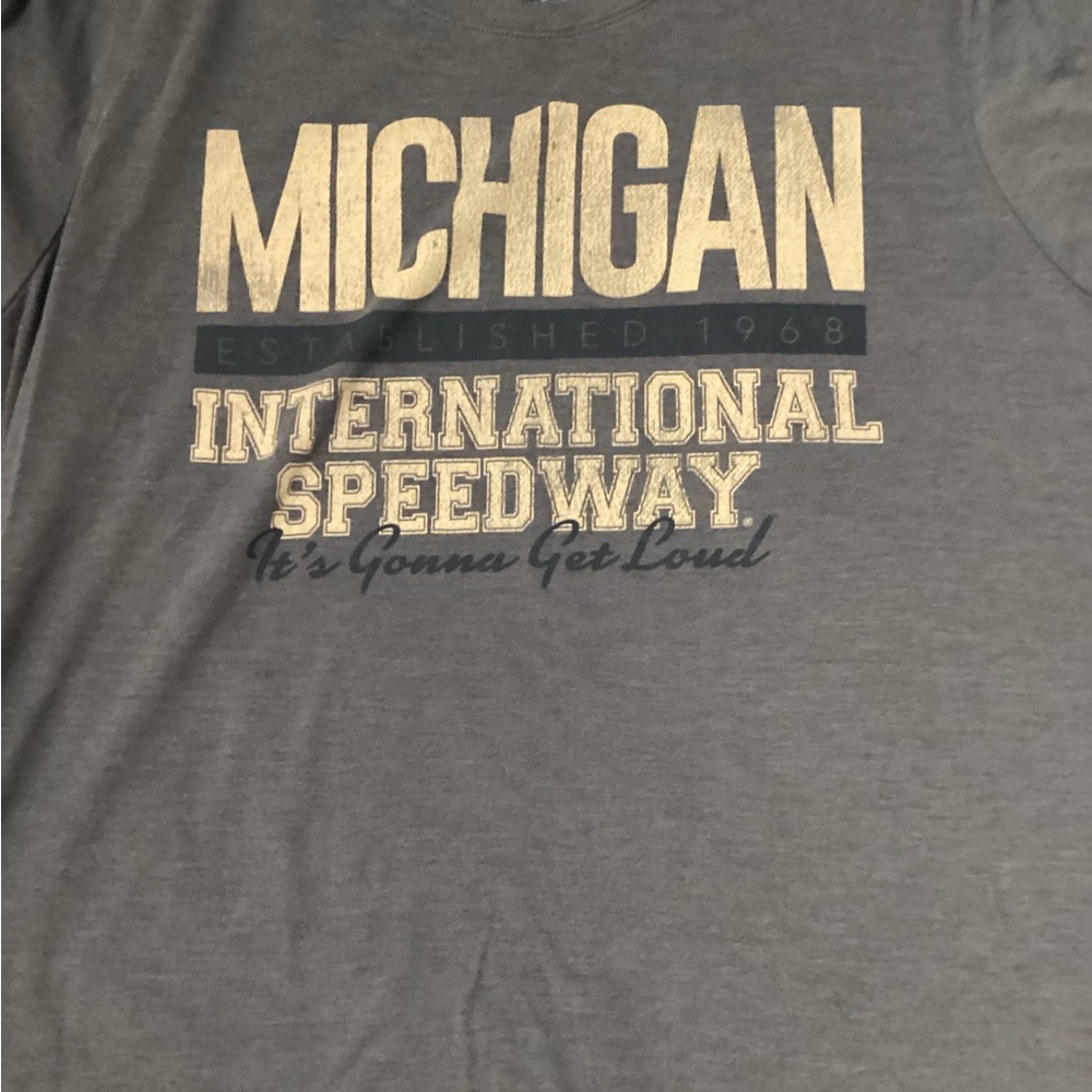 Women’s tee